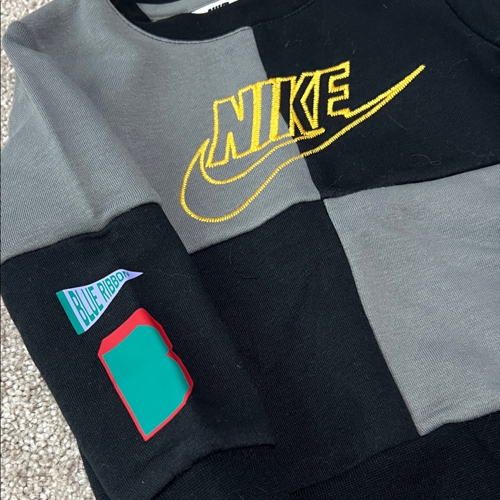 Nike Black and Gray Colorblock Sweatshirt - Picture 4 of 5